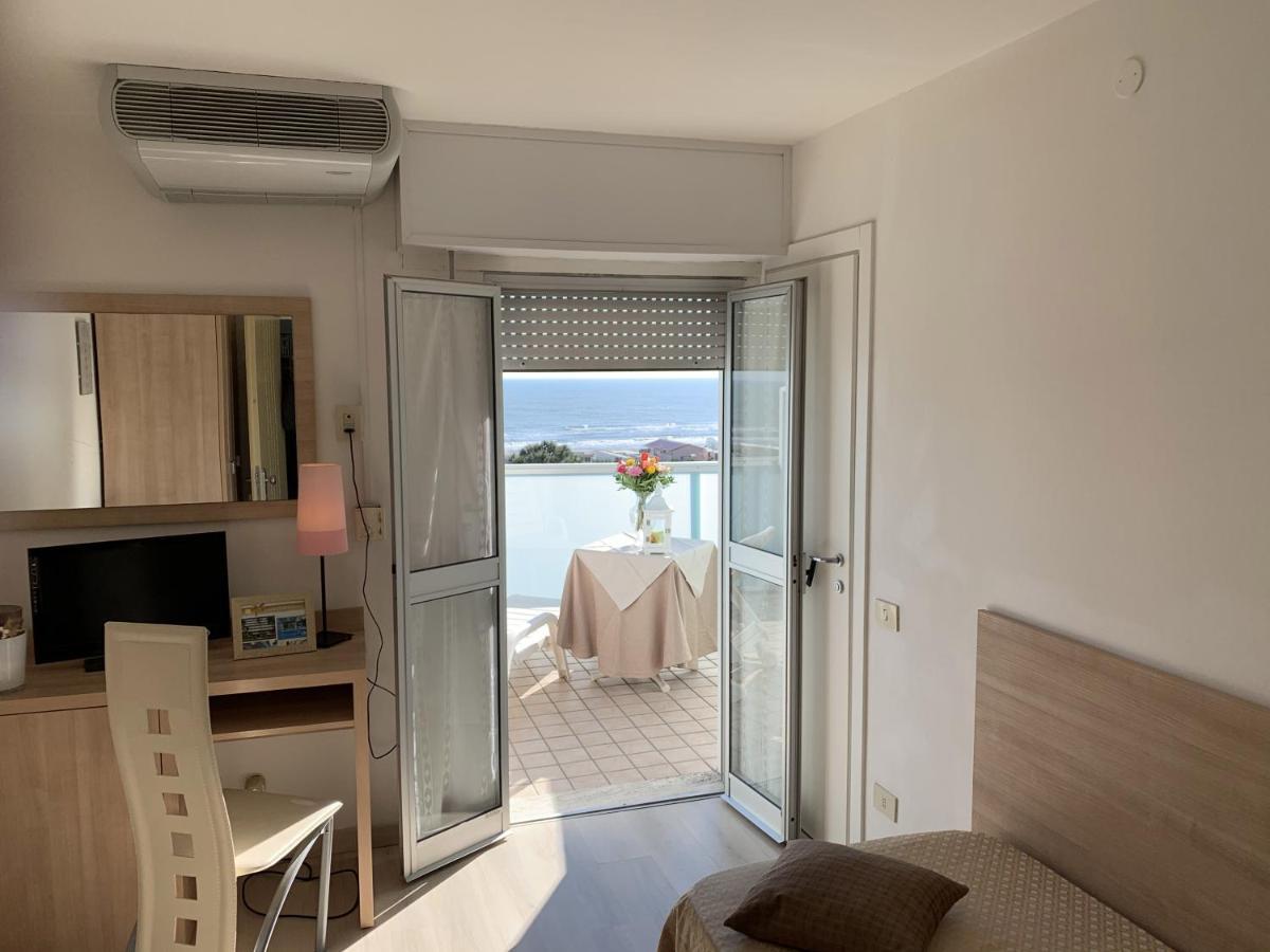 Hotel Sahara Milano Marittima Eksteriør billede