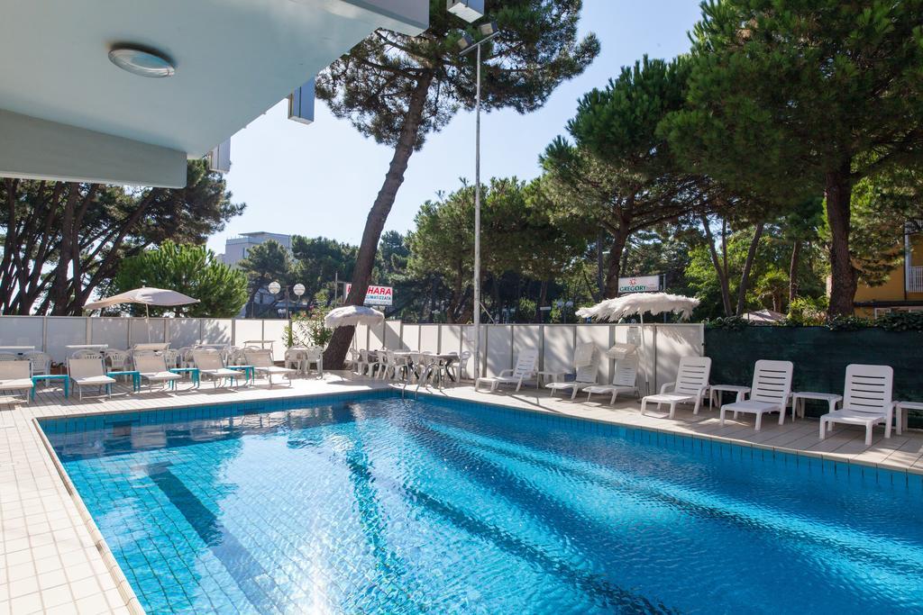 Hotel Sahara Milano Marittima Eksteriør billede