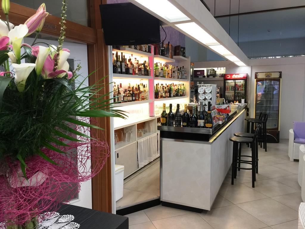 Hotel Sahara Milano Marittima Eksteriør billede