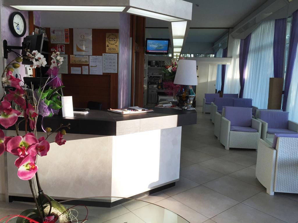 Hotel Sahara Milano Marittima Eksteriør billede