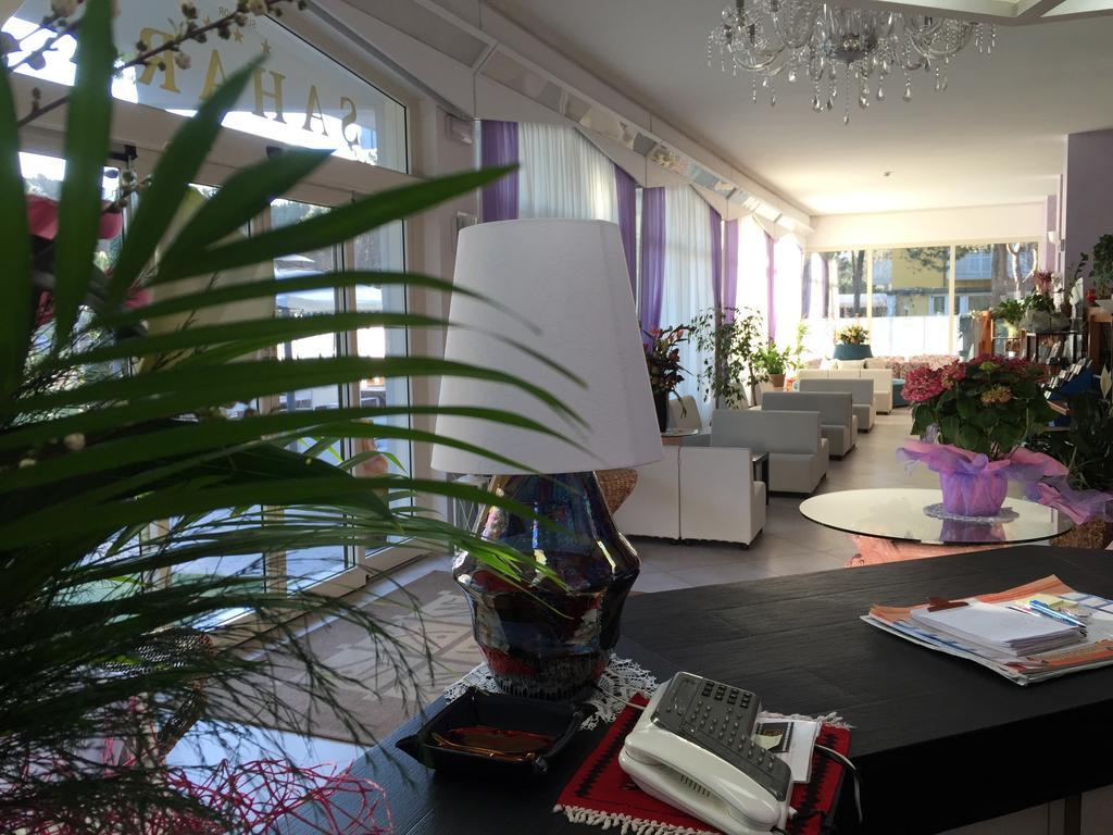 Hotel Sahara Milano Marittima Eksteriør billede