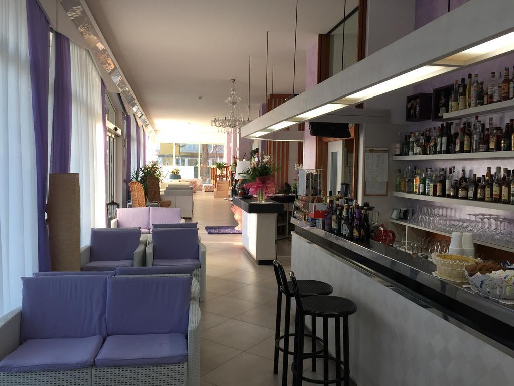 Hotel Sahara Milano Marittima Eksteriør billede