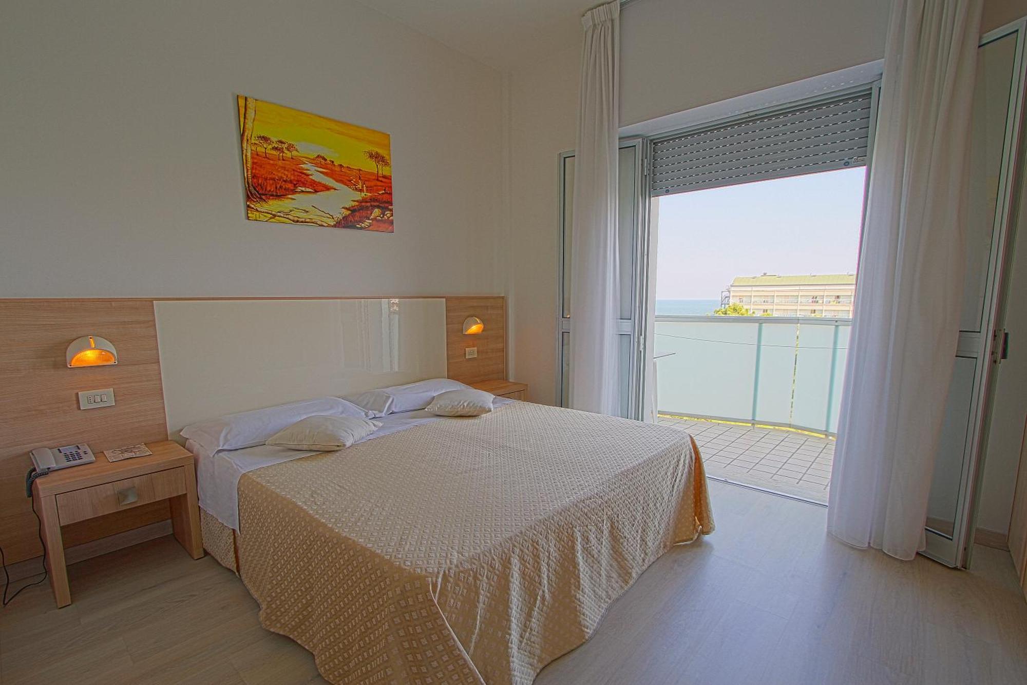 Hotel Sahara Milano Marittima Eksteriør billede