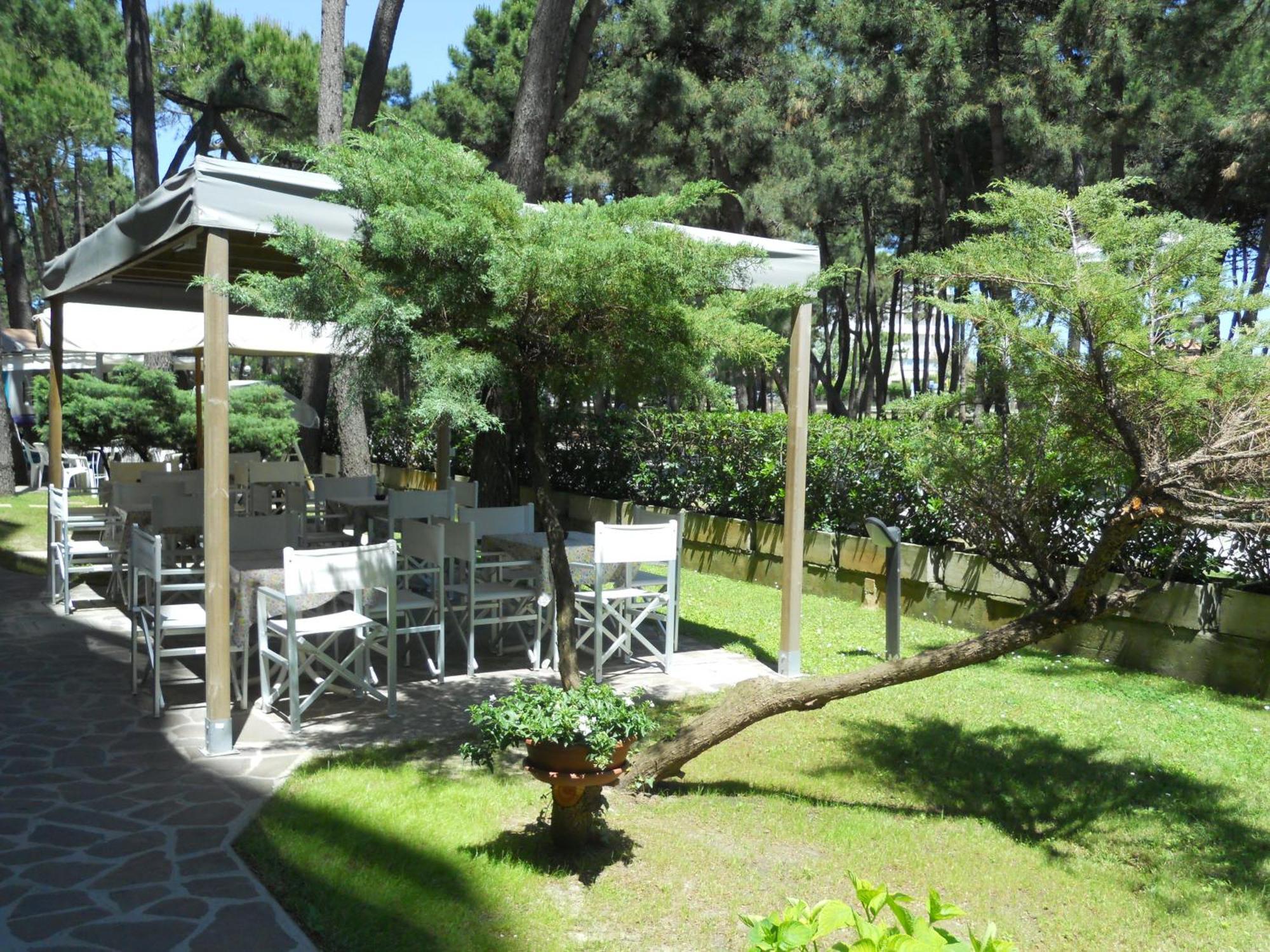 Hotel Sahara Milano Marittima Eksteriør billede