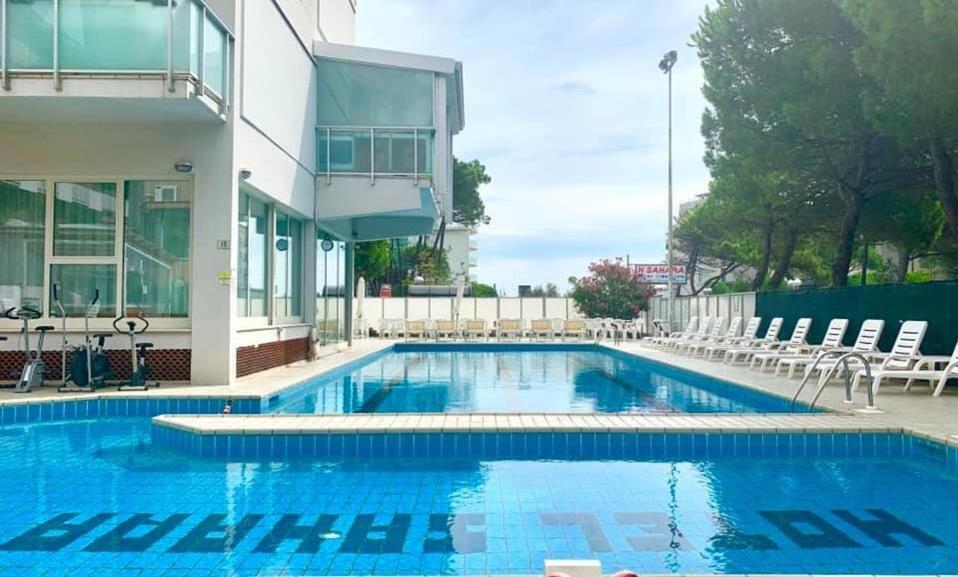Hotel Sahara Milano Marittima Eksteriør billede