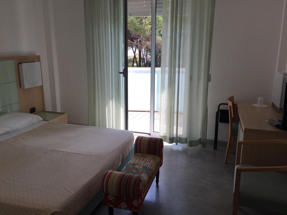 Hotel Sahara Milano Marittima Eksteriør billede